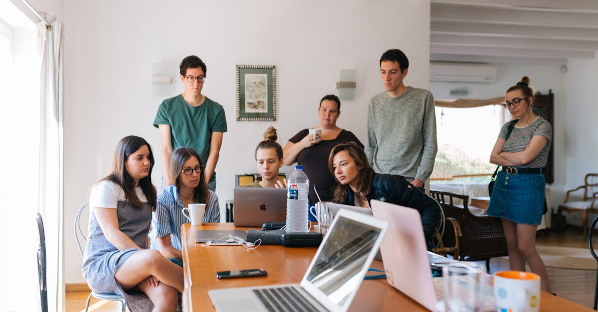 découvrez l'importance de la communication dans notre vie quotidienne. apprenez les techniques pour améliorer vos interactions, établir des relations solides et transmettre vos idées avec clarté et efficacité.